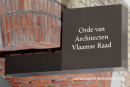 Vacature!

Als Hoofd Juridische Dienst ben je verantwoordelijk voor het effectief leiden en beheren van het team, bestaande uit juristen en juridische medewerkers. Je speelt een cruciale rol in het waarborgen van corporate governance op juridisch vlak en draagt bij aan het succes van de organisatie door juridische risico's te beheersen en hoogwaardig juridisch advies te verstrekken aan diverse organen.

De voornaamste verantwoordelijkheden hierin zijn: 

- Heldere doelen en richtlijnen opstellen voor de juridische dienst en zorgen voor een duidelijk leiderschap op gebied van visie en communicatie.
    - Begeleiden van leden van de juridische dienst om hun individuele en collectieve doelen te bereiken. 
    - Faciliteren van regelmatige teamvergaderingen en de besprekingen van de actuele projecten en uitdagingen. 
    - Zorgen voor een objectieve analyse van juridische kwesties zonder beïnvloeding door andere diensten of individuen binnen de organisatie.
    - Verschaffen van juridisch advies aan de verschillende organen binnen de organisatie en juridische bijstand bij diverse overlegmomenten.
    - Opstellen van juridisch budget en zorgen voor een nauwkeurige toewijzing van middelen.
    - Organiseren van opleidingen en bewustmakingsprogramma’s voor mandatarissen en medewerkers m.b.t. juridische kwesties en compliance.
    - Voortdurend evalueren van het beleid en de procedures en zoeken naar mogelijkheden om de efficiëntie en effectiviteit van de werking te verbeteren.
    - Actief netwerken door het opbouwen van waardevolle relaties met advocatenkantoren, externe juridische professionals, overige stakeholders.

Solliciteer via onze stand.